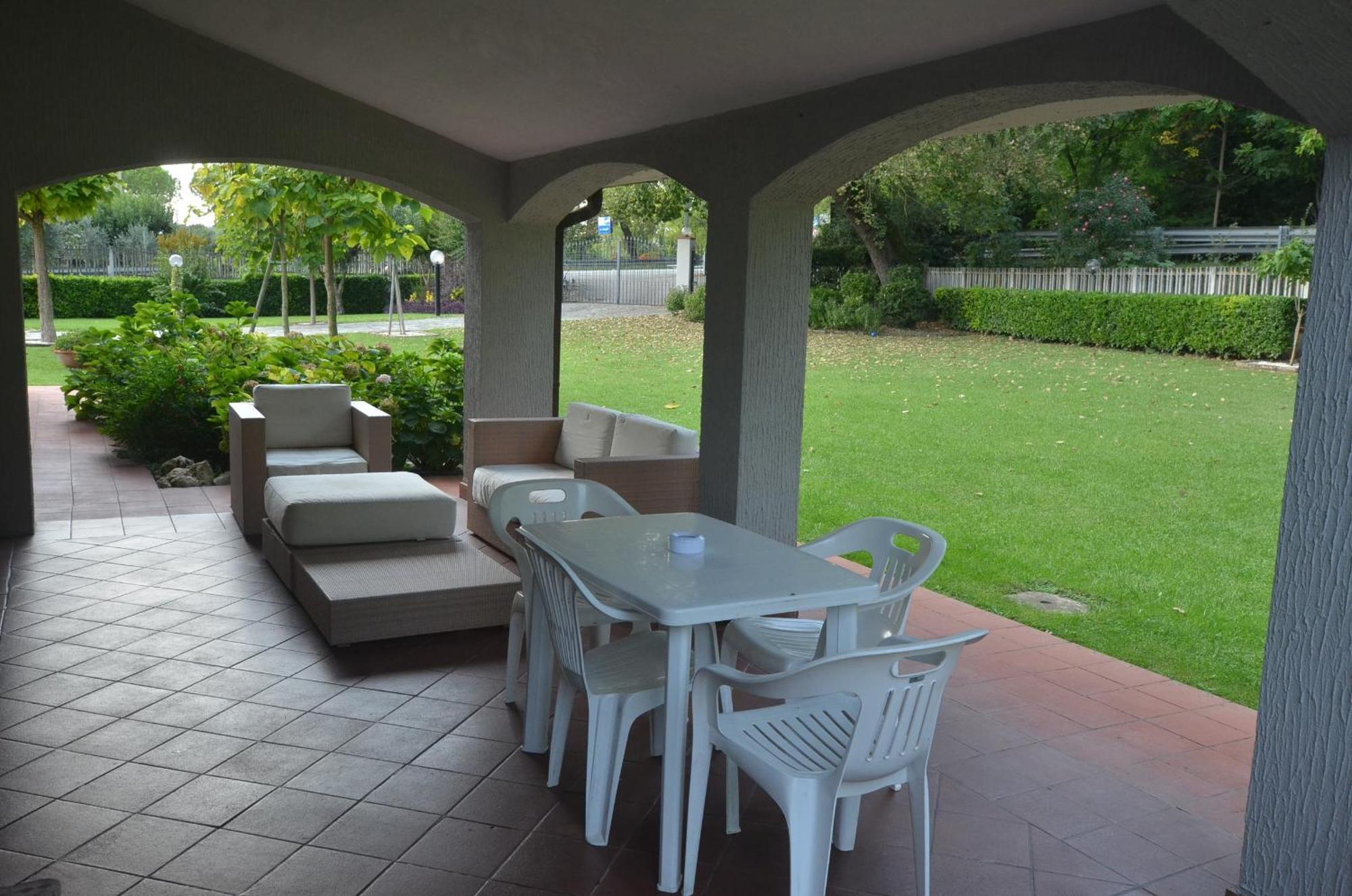 La Coccinella Bed & Breakfast Iesi Exterior foto